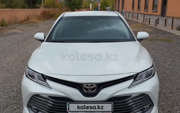 Toyota Camry 2021 года за 14 500 000 тг. в Актобе