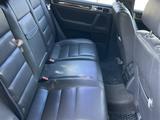 Volkswagen Touareg 2006 года за 4 900 000 тг. в Алматы – фото 4