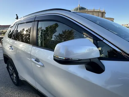 Toyota RAV4 2022 года за 15 750 000 тг. в Атырау – фото 20