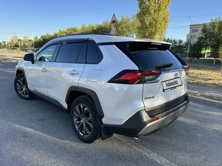 Toyota RAV4 2022 года за 15 750 000 тг. в Атырау – фото 4