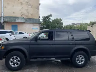 Mitsubishi Montero Sport