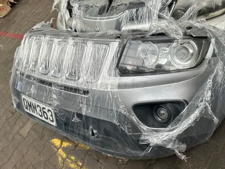 Jeep морда Передний радиатор телевизор основной вентилятор за 280 000 тг. в Алматы – фото 3