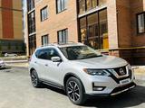 Nissan Rogue 2017 года за 7 400 000 тг. в Актобе