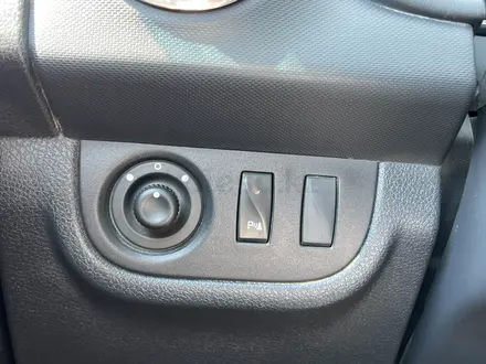 Renault Sandero 2014 года за 4 300 000 тг. в Актобе – фото 17