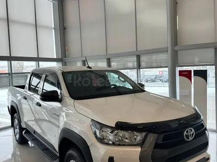 Toyota Hilux Comfort 2023 года за 22 800 000 тг. в Актобе – фото 9