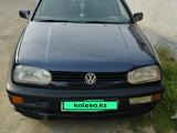 Volkswagen Golf 1993 годаүшін1 300 000 тг. в Шу