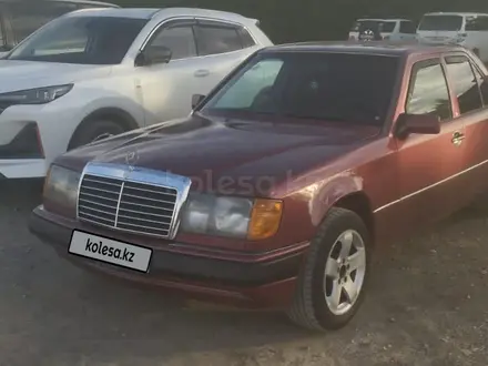 Mercedes-Benz E 230 1990 года за 1 400 000 тг. в Талдыкорган