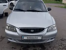 Hyundai Accent, 2004