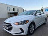 Hyundai Elantra 2017 годаfor5 200 000 тг. в Уральск – фото 2