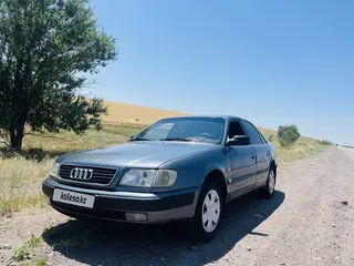 Audi 100