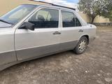 Mercedes-Benz E 230 1990 годаүшін1 250 000 тг. в Караганда – фото 2