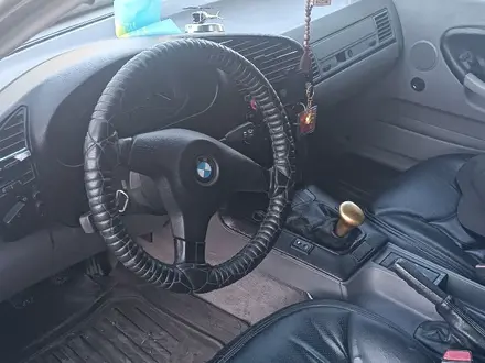 BMW 318 1992 года за 1 300 000 тг. в Актобе