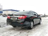 Toyota Camry 2014 годаүшін13 000 000 тг. в Актобе – фото 2