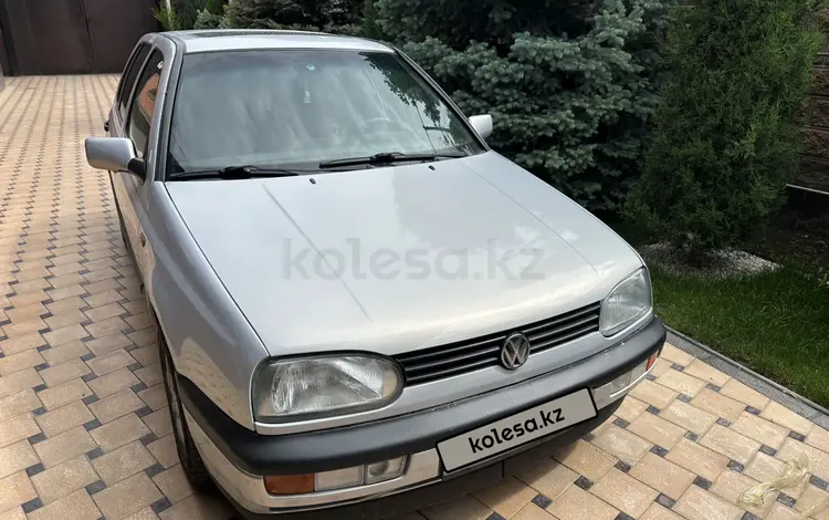 Volkswagen Golf 1996 годаүшін2 200 000 тг. в Тараз