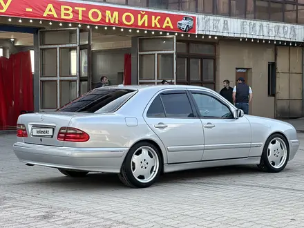 Mercedes-Benz E 320 2000 года за 7 500 000 тг. в Алматы – фото 3