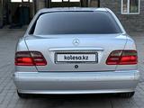 Mercedes-Benz E 320 2000 годаүшін7 500 000 тг. в Алматы – фото 2