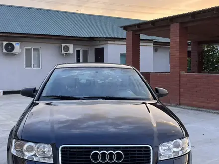 Audi A4 2004 года за 2 800 000 тг. в Атырау – фото 2