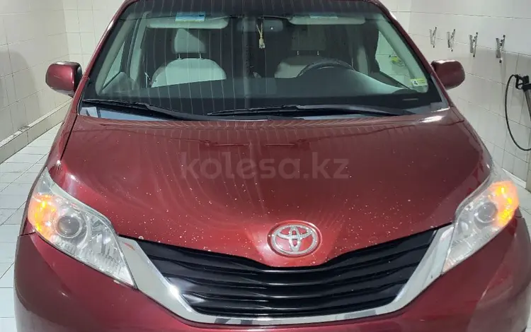 Toyota Sienna 2011 годаүшін10 000 000 тг. в Атырау