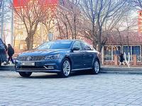 Volkswagen Passat 2018 годаfor8 190 000 тг. в Атырау