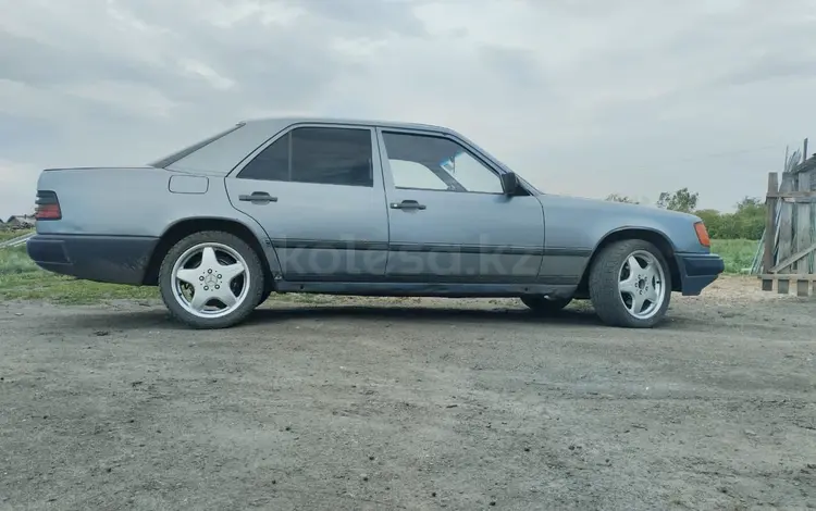 Mercedes-Benz E 230 1989 годаfor1 500 000 тг. в Астана