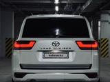 Toyota Land Cruiser 2023 года за 62 000 000 тг. в Алматы – фото 5