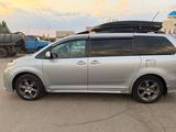 Toyota Sienna 2017 года за 15 000 000 тг. в Уральск – фото 4