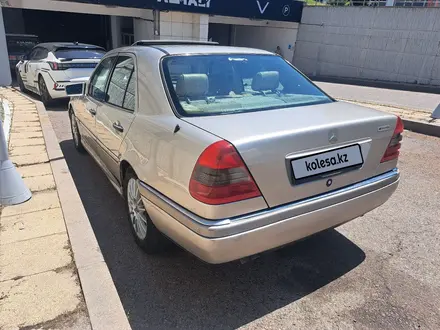 Mercedes-Benz C 280 1996 года за 1 800 000 тг. в Алматы – фото 3