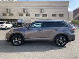 Toyota Highlander 2016 года за 13 000 000 тг. в Актау – фото 4
