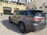 Toyota Highlander 2016 года за 13 000 000 тг. в Актау – фото 3