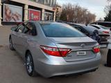 Toyota Camry 2015 года за 7 500 000 тг. в Уральск – фото 2