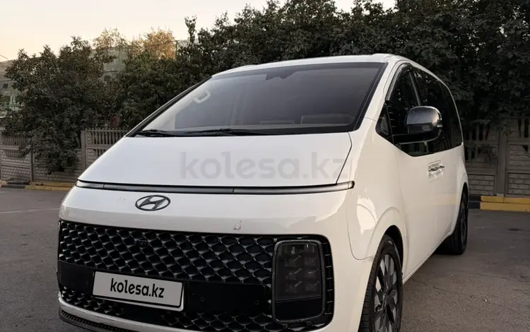 Hyundai Staria 2021 года за 14 900 000 тг. в Алматы