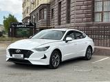 Hyundai Sonata 2022 года за 10 400 000 тг. в Актау – фото 3
