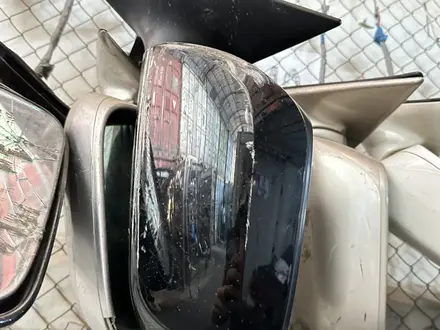Левое зеркало на Toyota Camry 40 за 100 тг. в Алматы