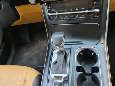 Kia Carnival 2021 года за 18 000 000 тг. в Шымкент – фото 27