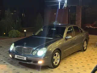 Mercedes-Benz E 320