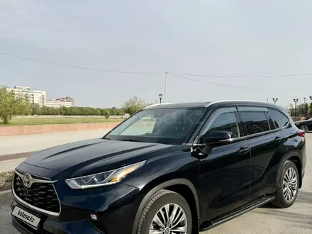 Toyota Highlander 2020 года за 23 000 000 тг. в Атырау – фото 2
