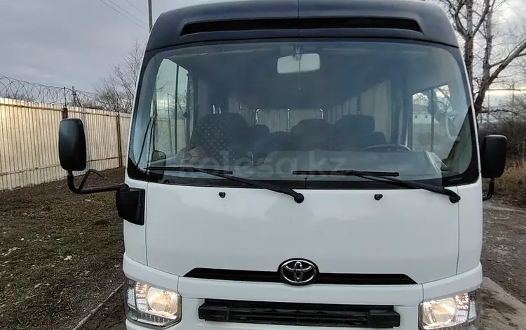 Toyota  Coaster 2017 года за 22 000 000 тг. в Аксай