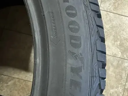 Goodyear UltraGrip Ice 3 235/50 R21 101T Имеется диски одной разной за 220 000 тг. в Алматы – фото 2