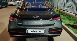 Hyundai Elantra 2024 года за 8 150 000 тг. в Алматы – фото 3