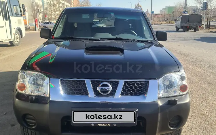 Nissan NP300 2011 года за 4 300 000 тг. в Павлодар