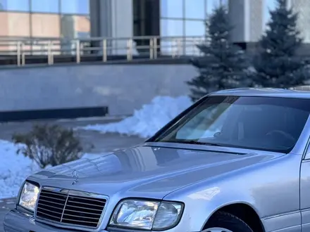 Mercedes-Benz S 500 1997 года за 3 000 000 тг. в Талдыкорган – фото 2