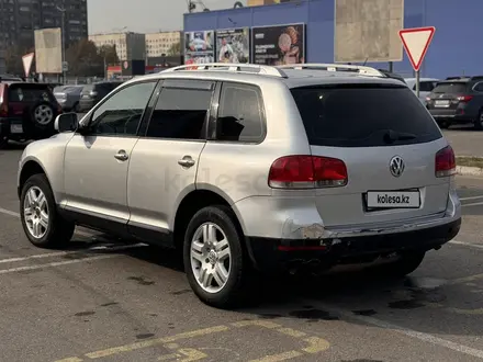 Volkswagen Touareg 2002 года за 3 900 000 тг. в Алматы – фото 22