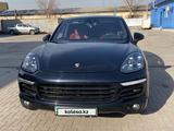 Porsche Cayenne 2015 года за 17 500 000 тг. в Караганда