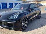 Porsche Cayenne 2015 года за 17 500 000 тг. в Караганда – фото 2