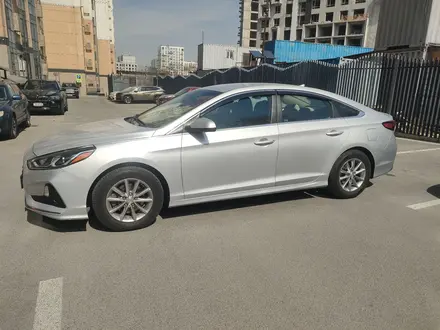 Hyundai Sonata 2019 года за 7 200 000 тг. в Актобе – фото 3