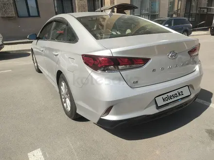 Hyundai Sonata 2019 года за 7 200 000 тг. в Актобе – фото 4