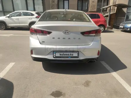 Hyundai Sonata 2019 года за 7 200 000 тг. в Актобе – фото 5
