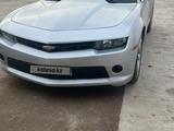 Chevrolet Camaro 2015 годаүшін8 000 000 тг. в Аксай – фото 2