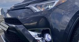 Toyota RAV4 2019 года за 13 300 000 тг. в Семей – фото 3