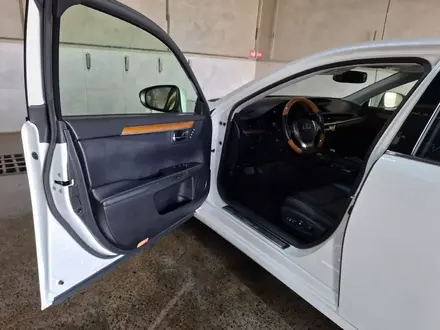 Lexus ES 300h 2014 года за 7 300 000 тг. в Жанаозен – фото 23
